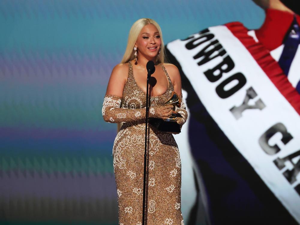 At the 67th Grammy awards, Beyoncé won her first album of the year award for 