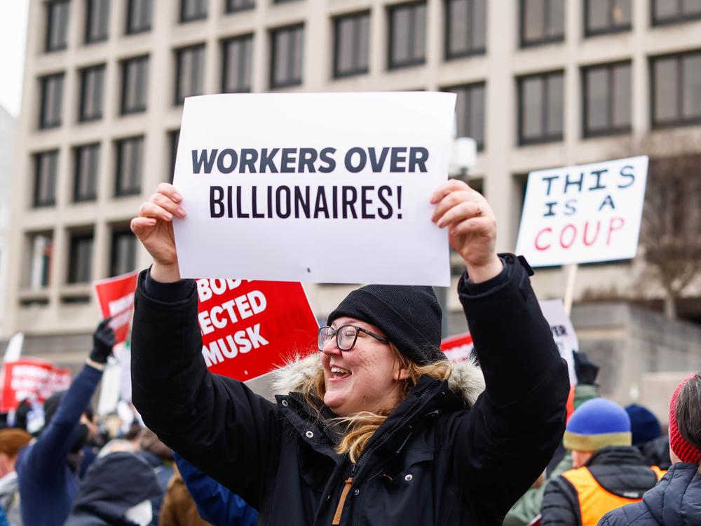 A protest at the U.S. Department of Labor on Feb. 5. (Photo by Kena Betancur/VIEWpress)