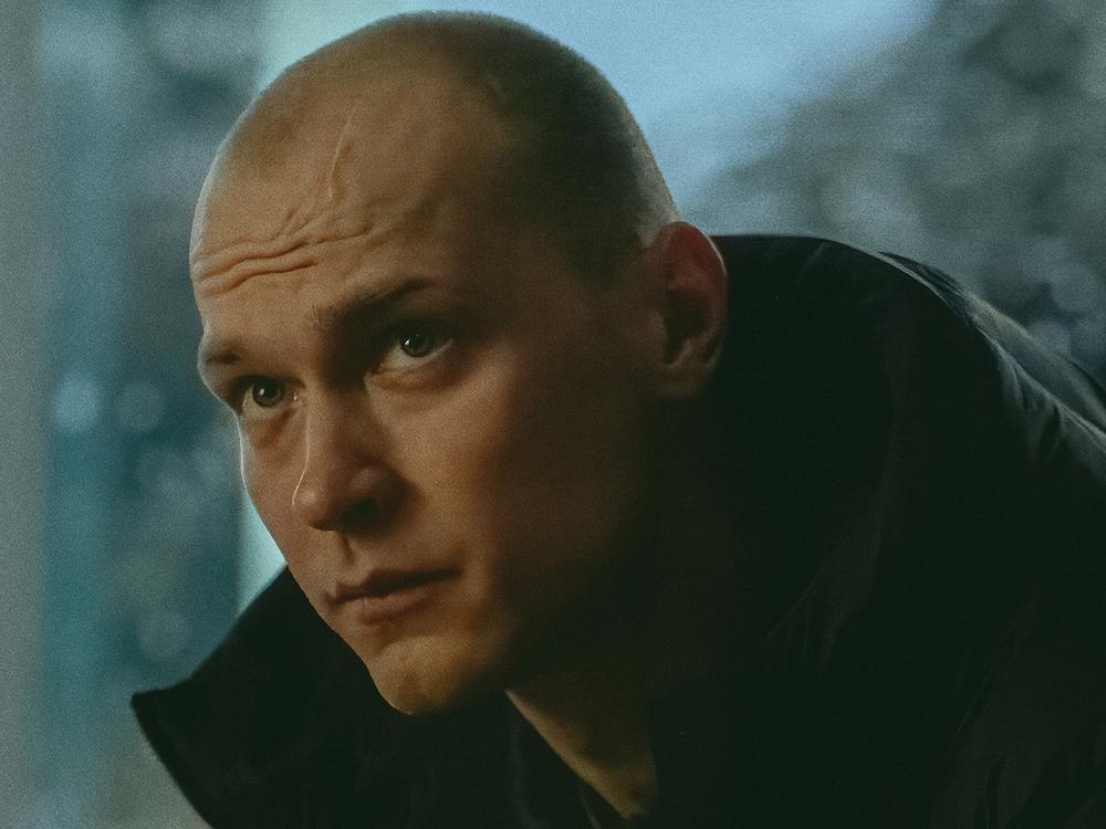 Yura Borisov as Igor in <em>Anora.</em>