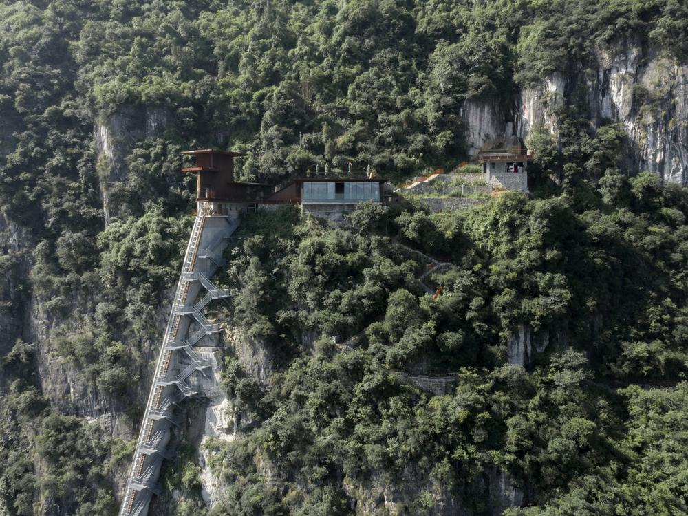 The Renovation of Tianbao Cave District of Erlang Town, 2021, Luzhou