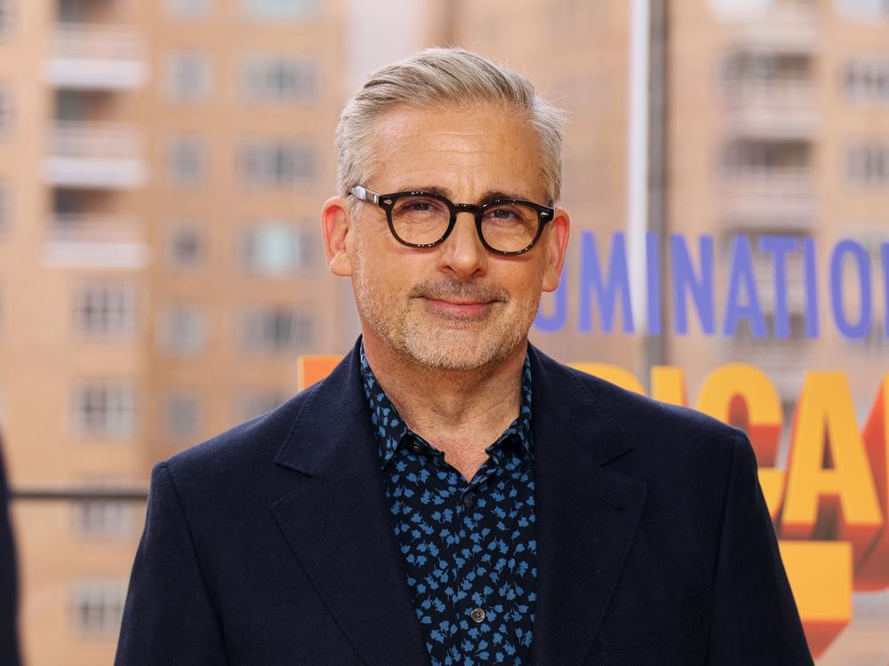 Steve Carell attends the 