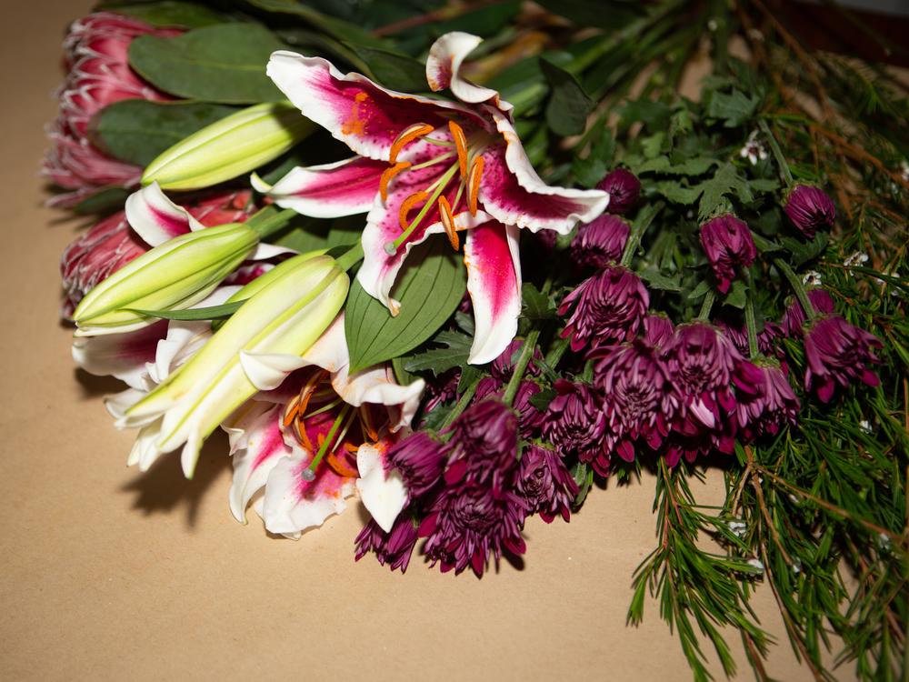 When selecting flowers at the store, check to make sure that the stems are green and the petals are firm.