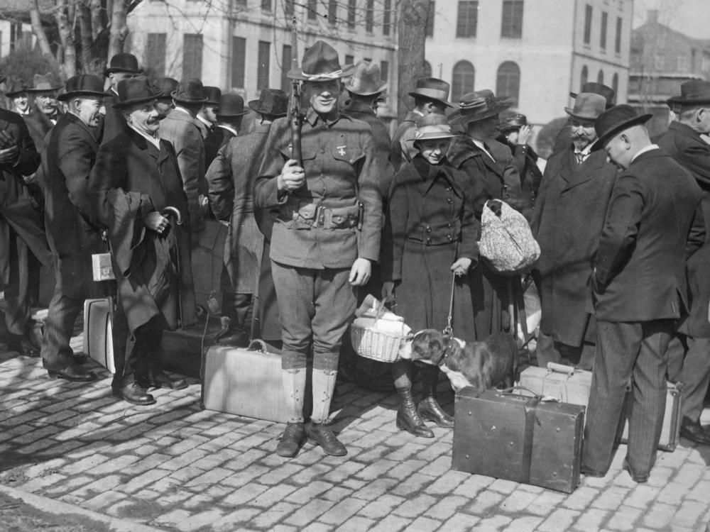 This 1918 photograph shows 