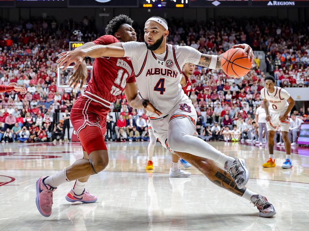 The top overall seed in the NCAA men's tournament was awarded to the Auburn Tigers, whose star Johni Broome is a finalist for the Naismith College Player of the Year Award. The Alabama Crimson Tide were awarded a No. 2 seed.