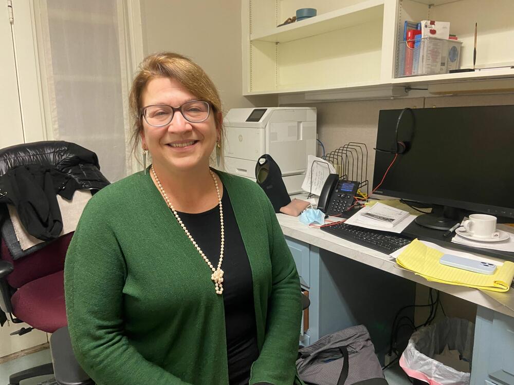 Dr. Rebecca Starr is an internist specializing in geriatric care. When she opened her own practice, she chose a concierge business model, she says, because she wanted to offer patients longer appointments, including time to talk about nutrition and other subjects, but be able to charge enough to make the business work.<br>