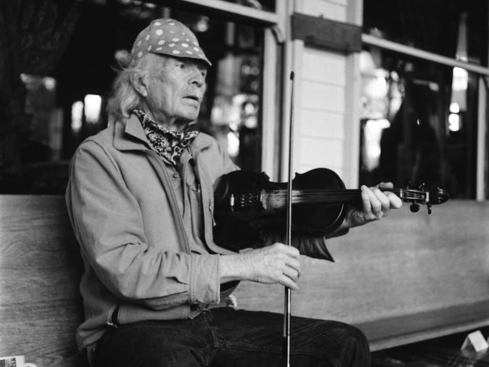 Thought he spent time around the folk revival scene of the 1960s, Michael Hurley quickly cut a unique path for his career, with an extremely independent approach to recording and releasing music.