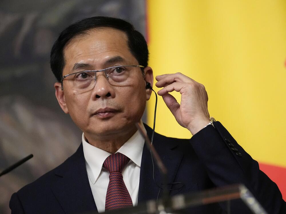 Vietnamese Foreign Minister Bui Thanh Son at a joint news conference with Russian Foreign Minister Sergey Lavrov in Moscow, Russia, Wednesday, April 2, 2025. On Sunday, Son, who is also Deputy Prime Minister, met U.S. Ambassador Marc Knapper in Hanoi.