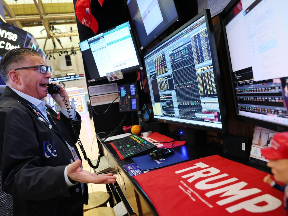 Traders work on the floor of the New York Stock Exchange during morning trading on April 10 in New York City. Stocks dropped at the opening a day after a record closing day after President Trump's announcement of a 90-day pause for many of his reciprocal tariffs.