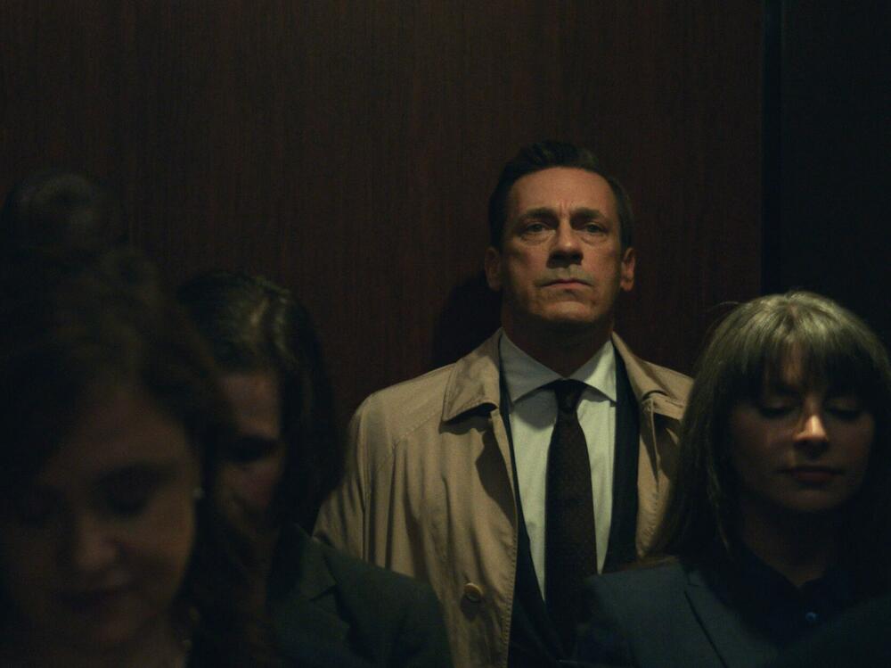 Coop (Jon Hamm) loses his job and embarks on a series of burglaries in <em>Your Friends & Neighbors</em>