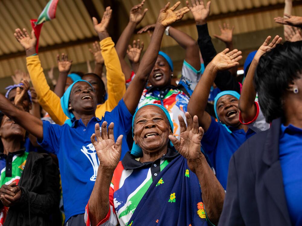 Rossina Mathye, 84 (center), was one of the original Vakhegula Vakhegula players — the name for the team from Tzaneen means 