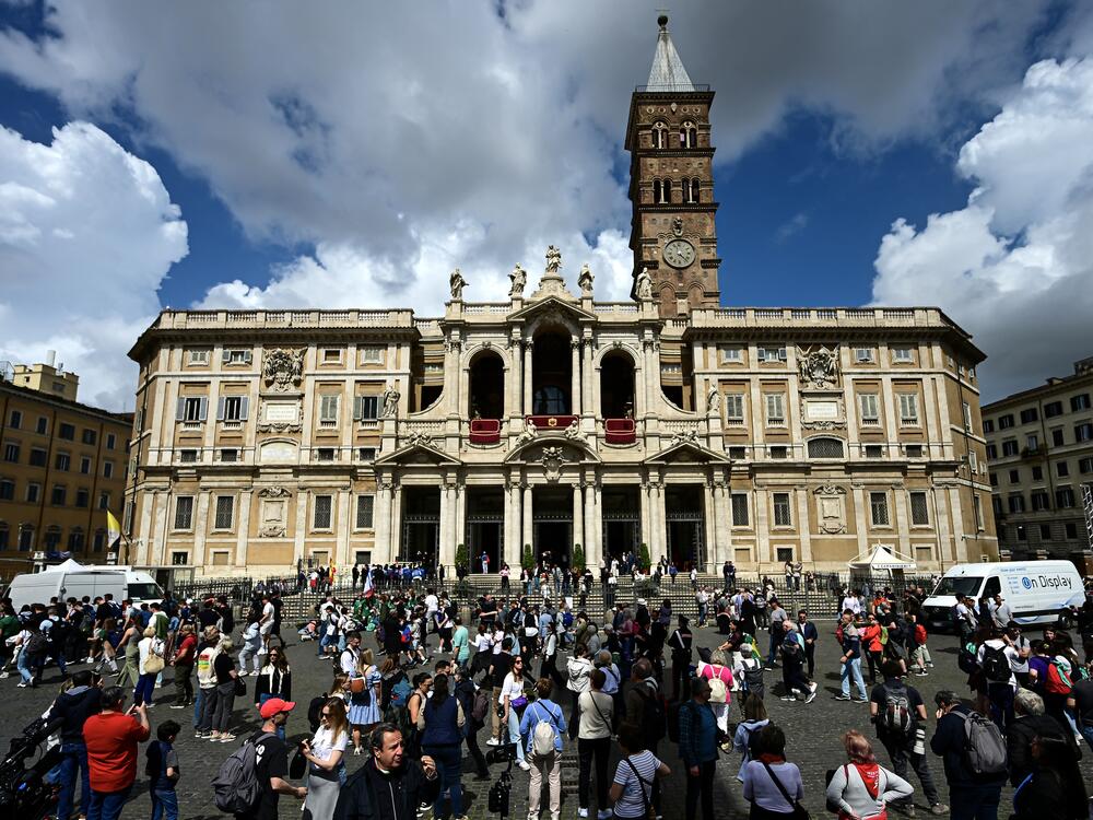 People on Friday visit the Basilica of St. Mary Major, where Pope Francis will be buried after his funeral in the Vatican, in Rome.