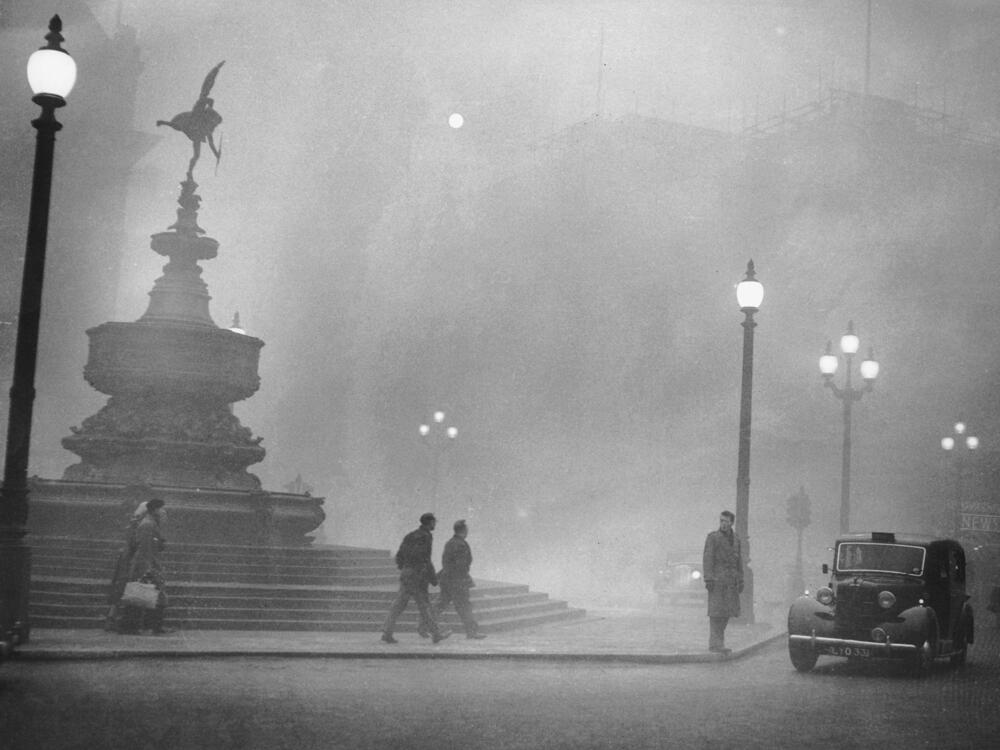 Heavy smog blanketed Piccadilly Circus in London, in December 1952. The smog, driven by air pollution from burning coal and unlucky weather conditions, caused thousands of deaths and catalyzed action toward cleaning up sources of pollution. A similar event in the U.S. a few years earlier highlighted the dangers of air pollution on human health.