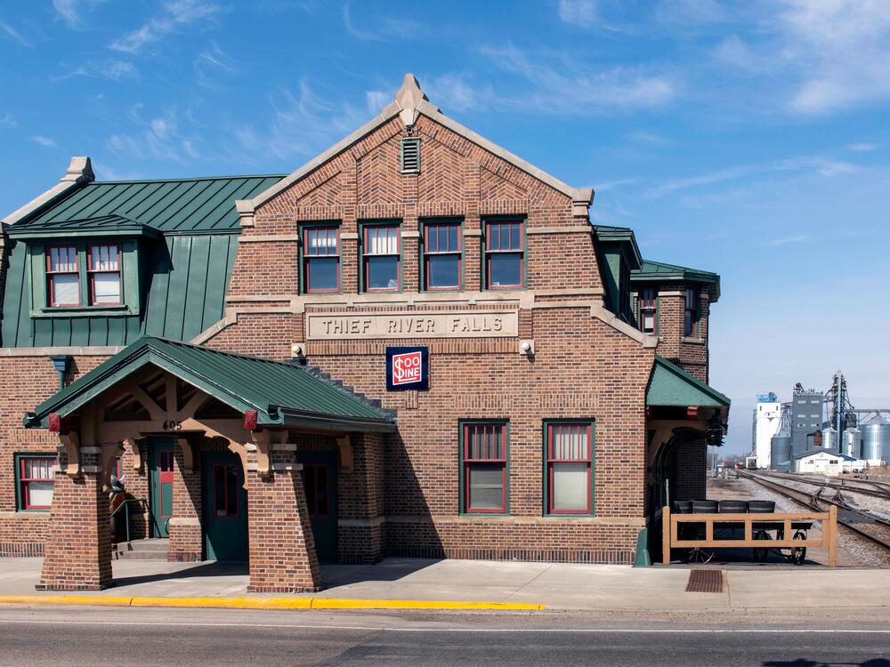 Built in 1914, the historical Soo Line Railroad Depot in Thief River Falls was renovated by the town in the 1990s to serve as City Hall. Along the train track is also the town's grain elevator.