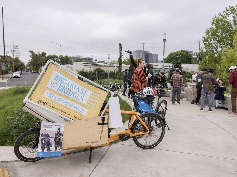 The supplies for Breakfast on the Bridges – everything from tables, signs, coffee cups and griddles – are hauled out by cargo bikes and bike trailers.