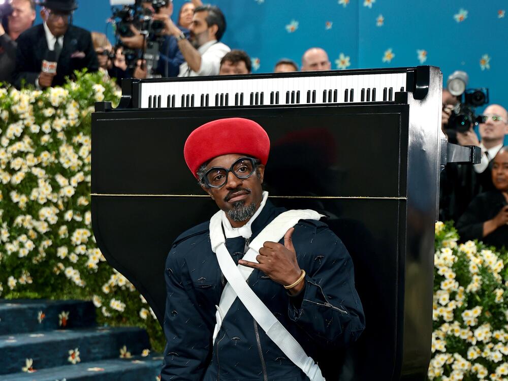 André 3000 attends the 2025 Met Gala.