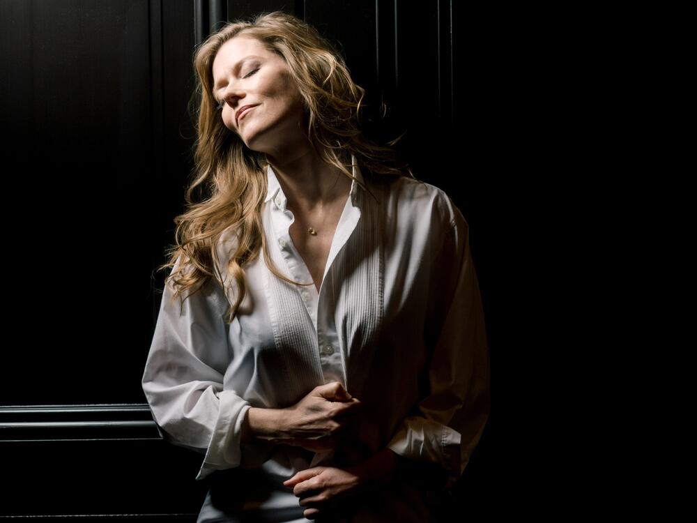 Soprano Barbara Hannigan takes the spotlight on <em>Electric Fields</em>, a new collaborative album inspired by the 12th-century abbess and composer Hildegard von Bingen.