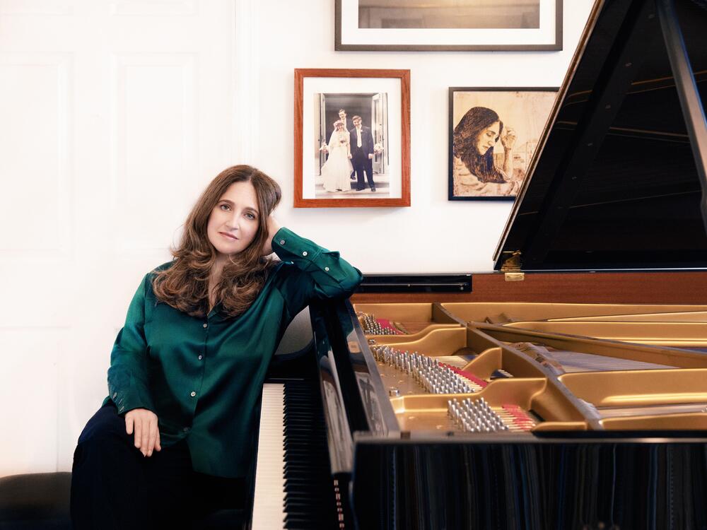 Simone Dinnerstein has performed on some of the world's most prestigious stages as a concert pianist for decades, but for much of the time, she was crippled by anxiety that caused memory lapses.