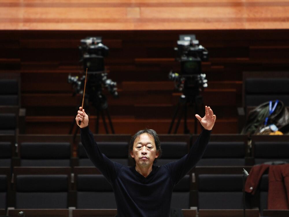 Myung-Whun Chung conducts the Radio France Philharmonic orchestra during a rehearsal at the Maison de la Radio before its inauguration on November 14, 2014, in Paris.