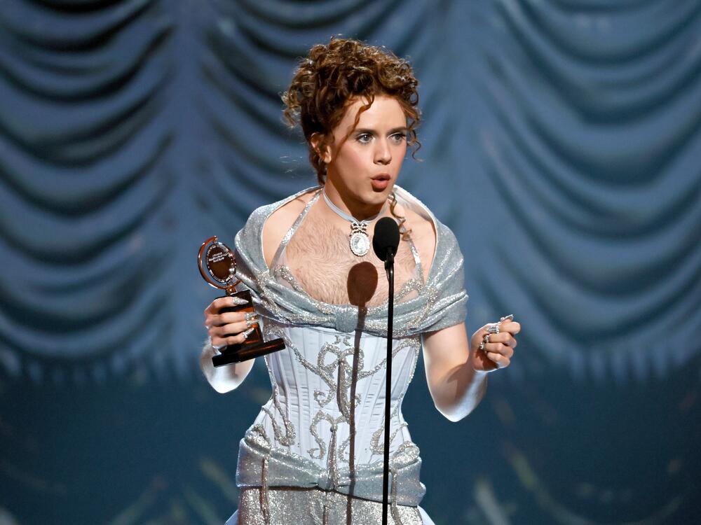 Cole Escola accepts the Best Performance by an Actor in a Leading Role in a Play award for <em>Oh, Mary!</em>