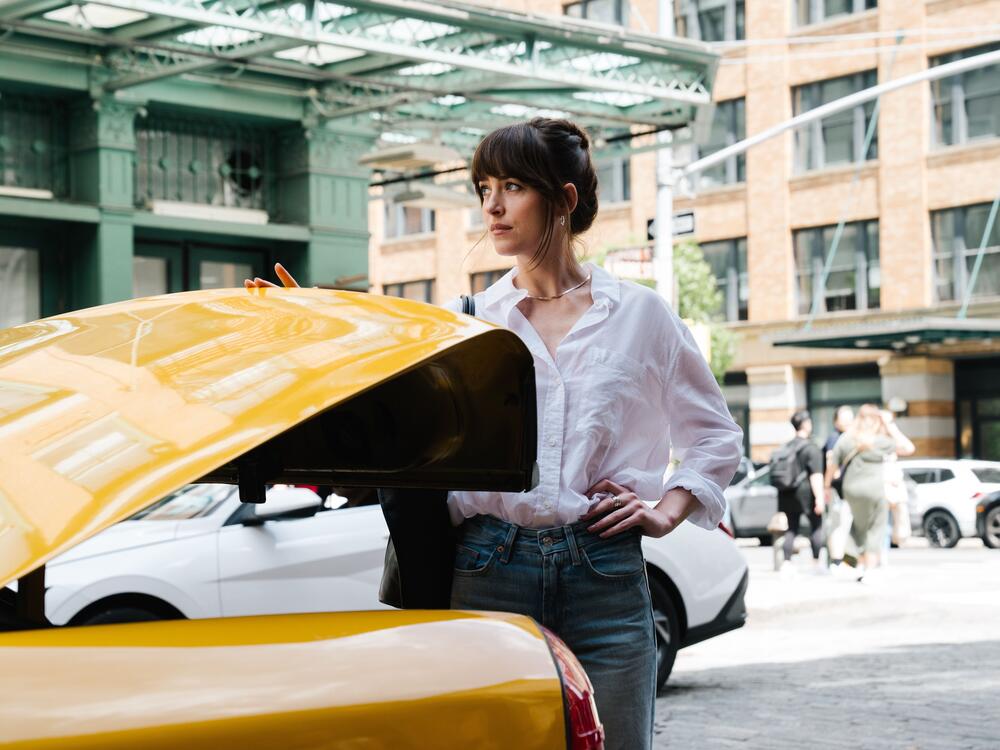 Dakota Johnson plays New York City matchmaker Lucy in <em>Materialists</em>.