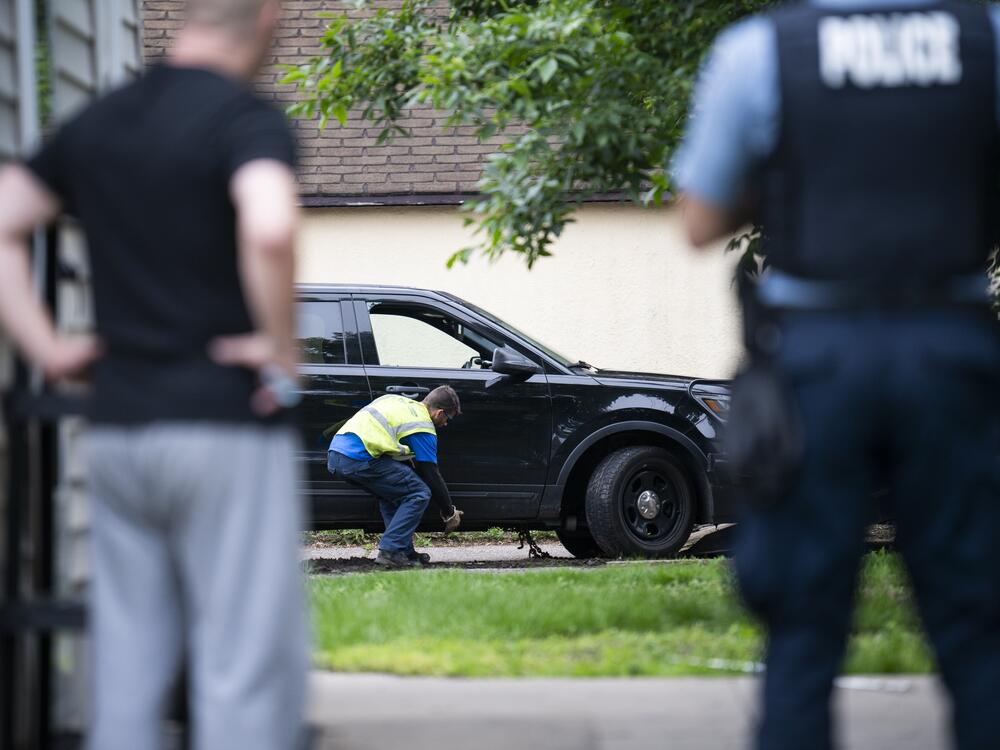 A vehicle belonging to Vance Boelter is towed from the alley behind his home on June 14, 2025 in Minneapolis, Minnesota. Boelter a suspect in the shooting of two Democratic-Farmer-Labor lawmakers. DFL State Rep. Melissa Hortman and her husband, Mark Hortman, were shot and killed. DFL State Sen. John Hoffman and his wife were also shot and hospitalized in a separate incident. Minnesota Gov. Tim Walz said during a press conference that the shooting 