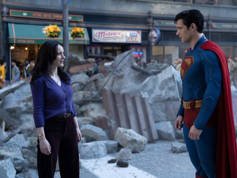 (L to R) Rachel Brosnahan as Lois Lane and David Corenswet as Superman in Warner Bros. Pictures' Superman, a Warner Bros. Pictures release.