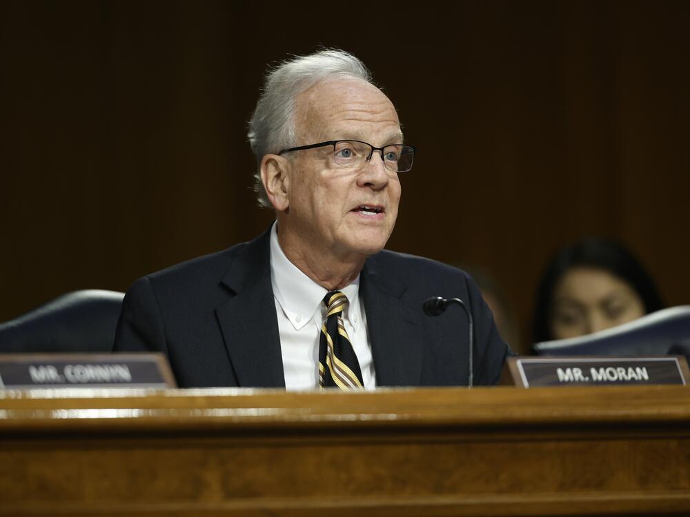 Sen. Jerry Moran, a Republican from Kansas, signed a joint statement on the passage of a bill for veterans designed to keep many from losing their homes.