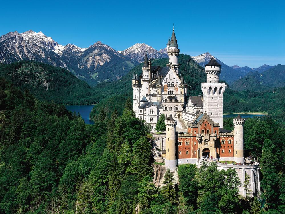Neuschwanstein Castle is part of the four palace complexes included in the World Heritage Site list.