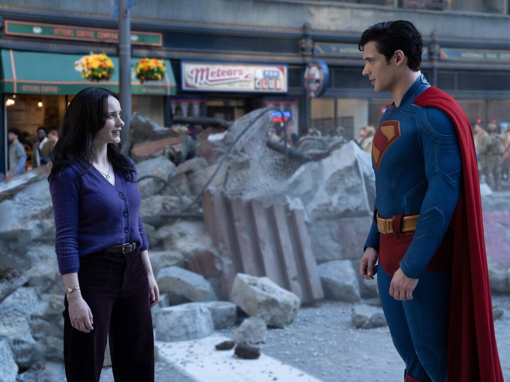 In the latest version of <em>Superman</em>, Lois Lane (Rachel Brosnahan, at left) and the Man of Steel (David Corenswet) bond, and quarrel, over their status as outsiders.