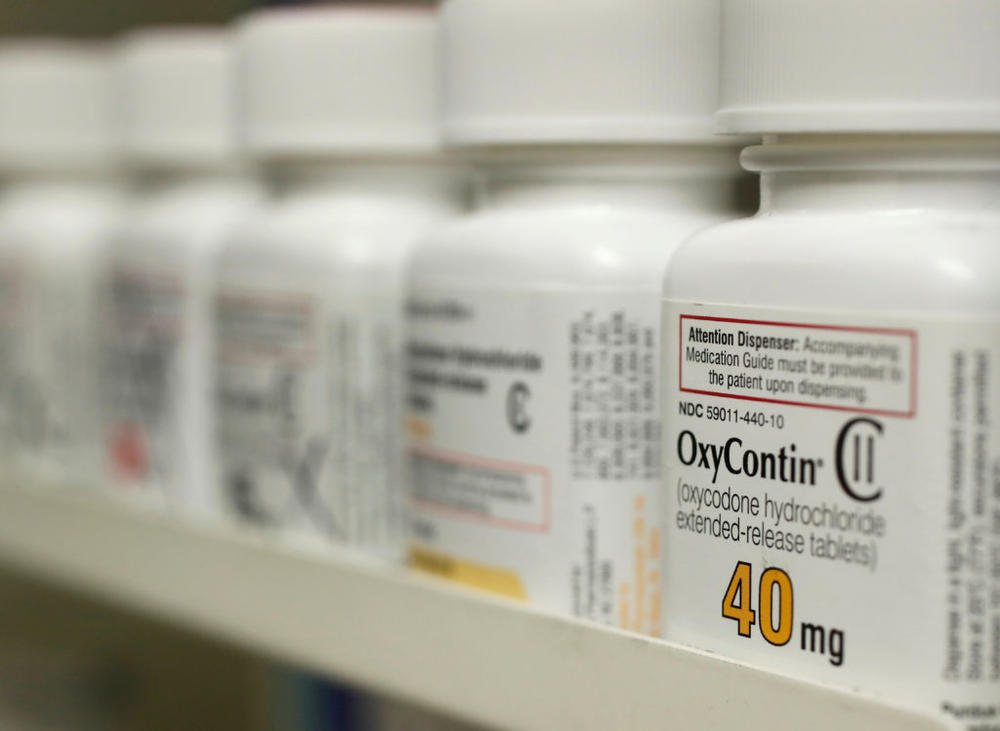 Bottles of prescription painkiller OxyContin, 40mg pills, made by Purdue Pharma L.D. sit on a shelf at a local pharmacy, in Provo, Utah, U.S., April 25, 2017. Photo by George Frey/REUTERS