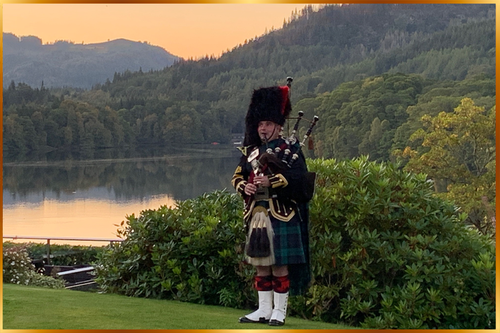 Scotland Bagpiper