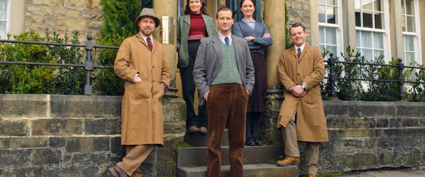 The cast of All Creatures Great and Small in costume.