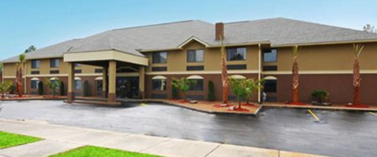 Choice Hotels International contains more than 6,200 franchised hotels around the world.