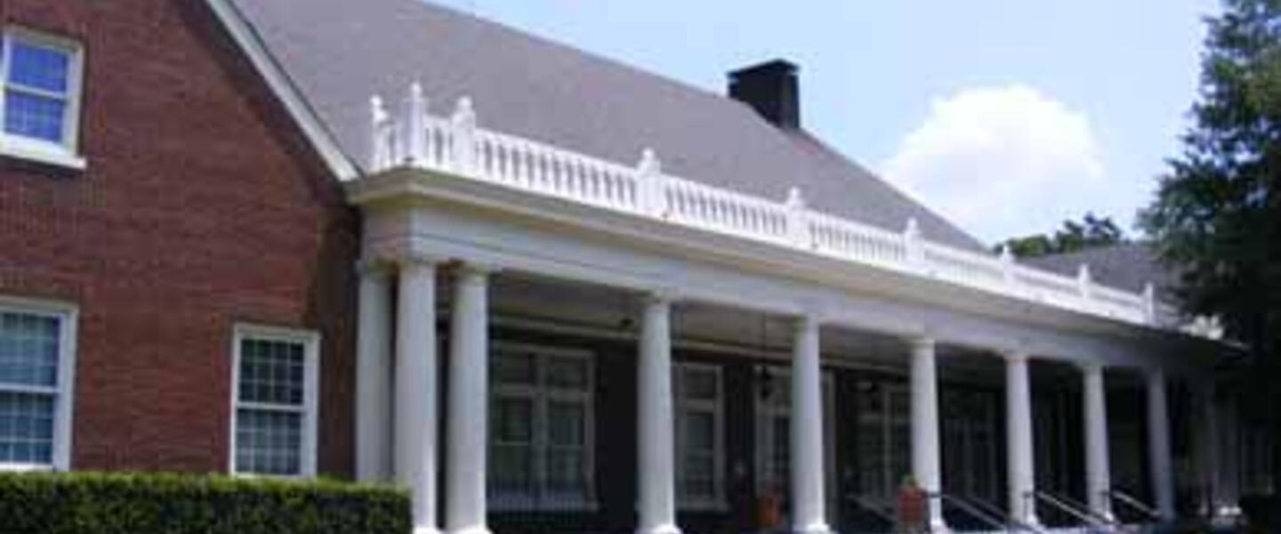 The Gainesville Civic Center is located in downtown Gainesville. The Gainesville Civic Center is located in downtown Gainesville.