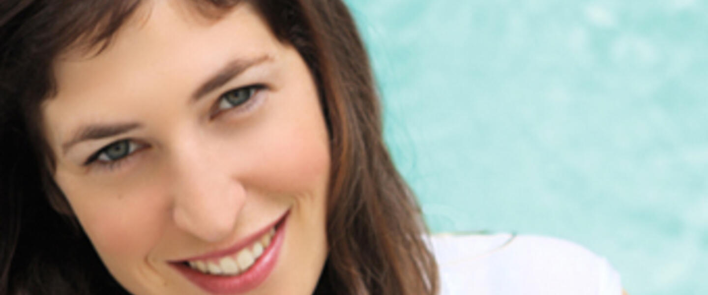 Actress Mayim Bialik is a real life neuroscientist. Actress Mayim Bialik is a real life neuroscientist.