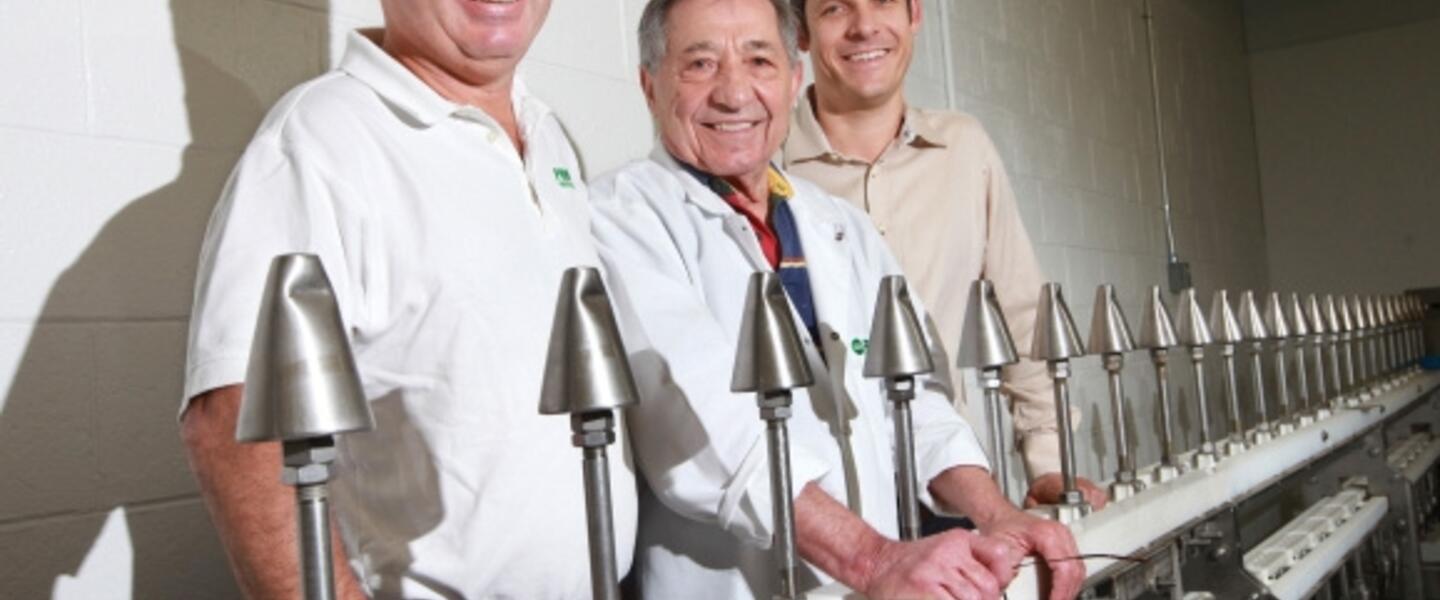 Geno Gasbarro (center) is the man behind much of the chicken consumed in the U.S. (photo courtesy of Dispatch.com) Geno Gasbarro (center) is the man behind much of the chicken consumed in the U.S. (photo courtesy of Dispatch.com)