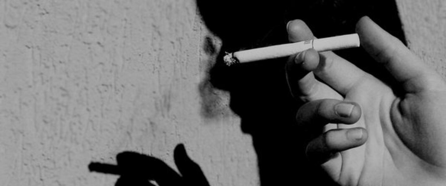 Source: <a href="http://greeenapple.deviantart.com/art/smoking-causes-death-120116939" target="_blank">greenapple</a> Source: <a href="http://greeenapple.deviantart.com/art/smoking-causes-death-120116939" target="_blank">greenapple</a>