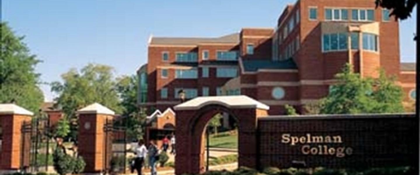 Pres. Tatum of Spelman College receives a $500,000 grant from Carnegie Corp. to be used for the college's academic priorities.