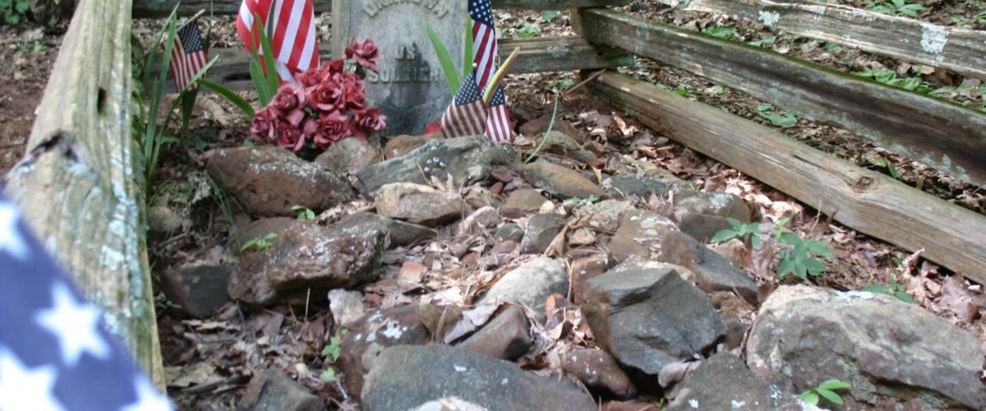 The gravesite of the unknown soldier of Kennesaw Mountain Battlefield Park north of Atlanta. (photo-Edgar Treiguts)