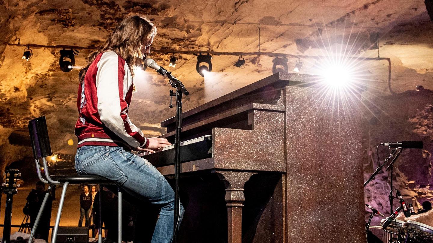 Brandi Carlile: asset-mezzanine-16x9