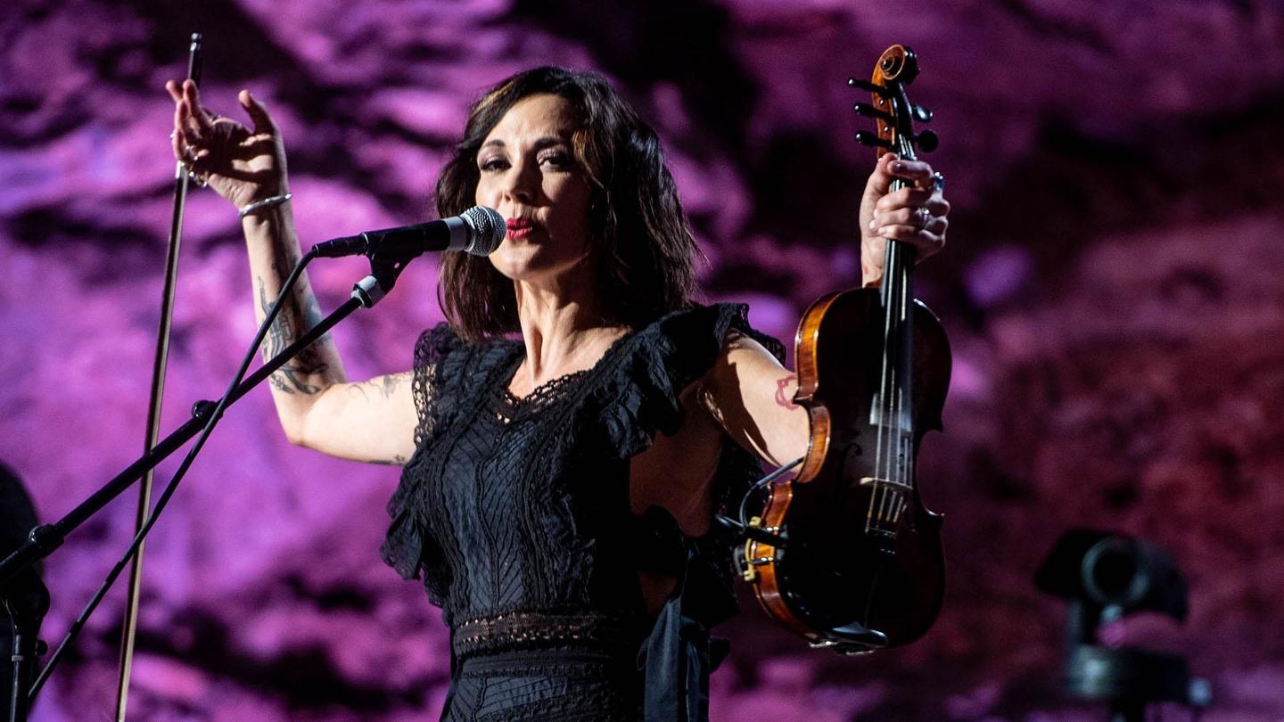 Amanda Shires: asset-mezzanine-16x9