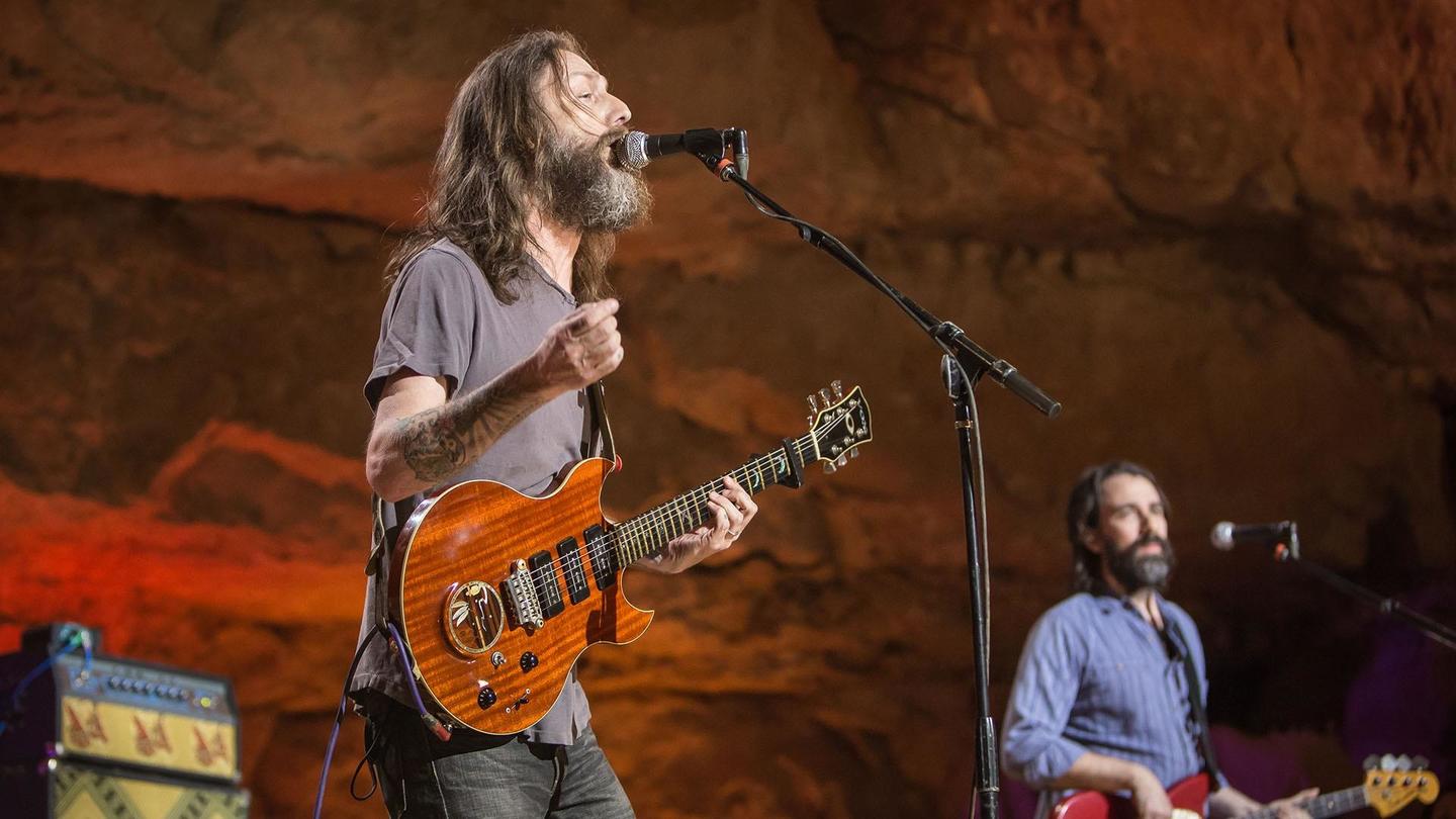 Chris Robinson Brotherhood: asset-mezzanine-16x9