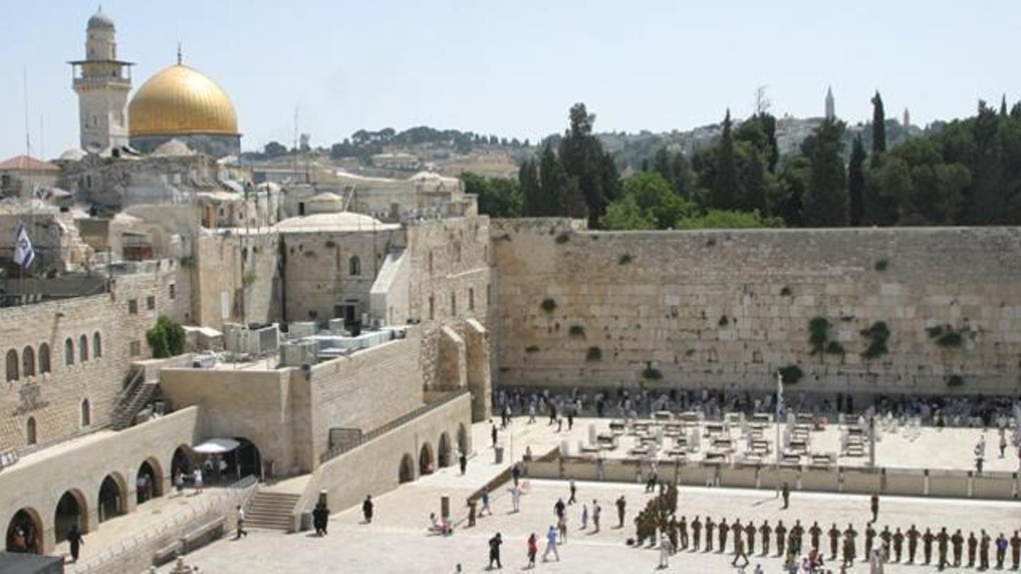 The Bible's Buried Secrets: asset-mezzanine-16x9