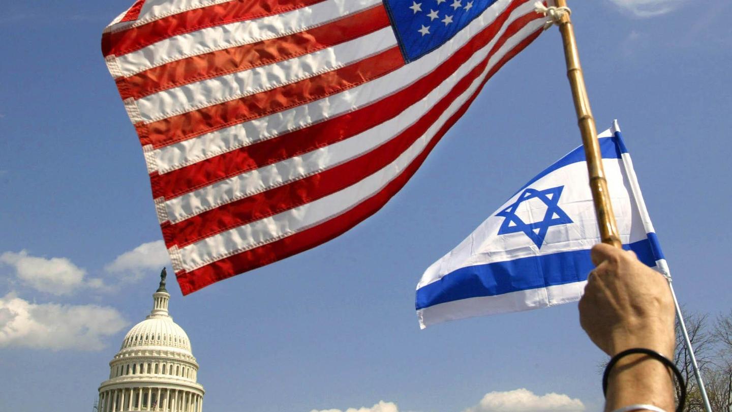 August 15, 2019 - PBS NewsHour full episode: asset-mezzanine-16x9