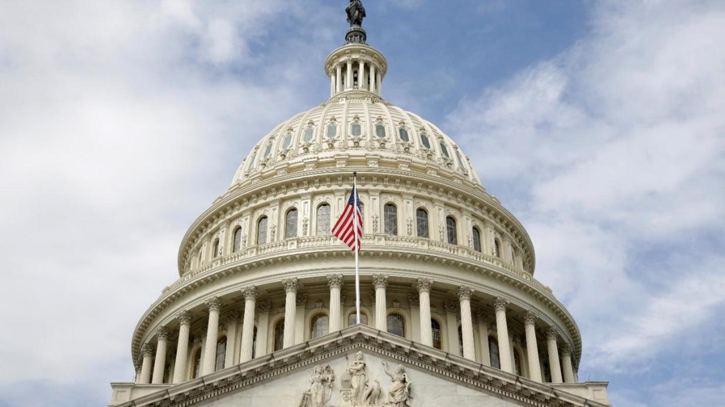 May 23, 2019 - PBS NewsHour full episode: asset-mezzanine-16x9