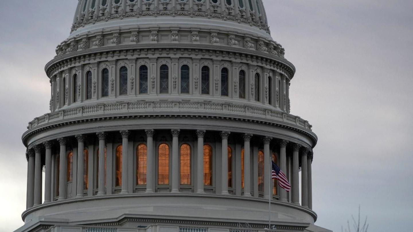 March 7, 2019 - PBS NewsHour full episode: asset-mezzanine-16x9