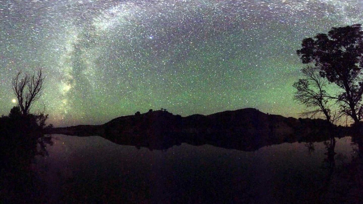 Under the Milky Way (360 experience): asset-mezzanine-16x9