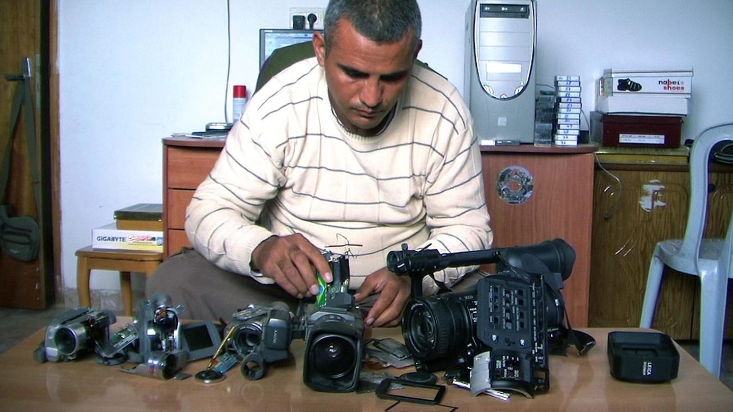 5 Broken Cameras: asset-mezzanine-16x9