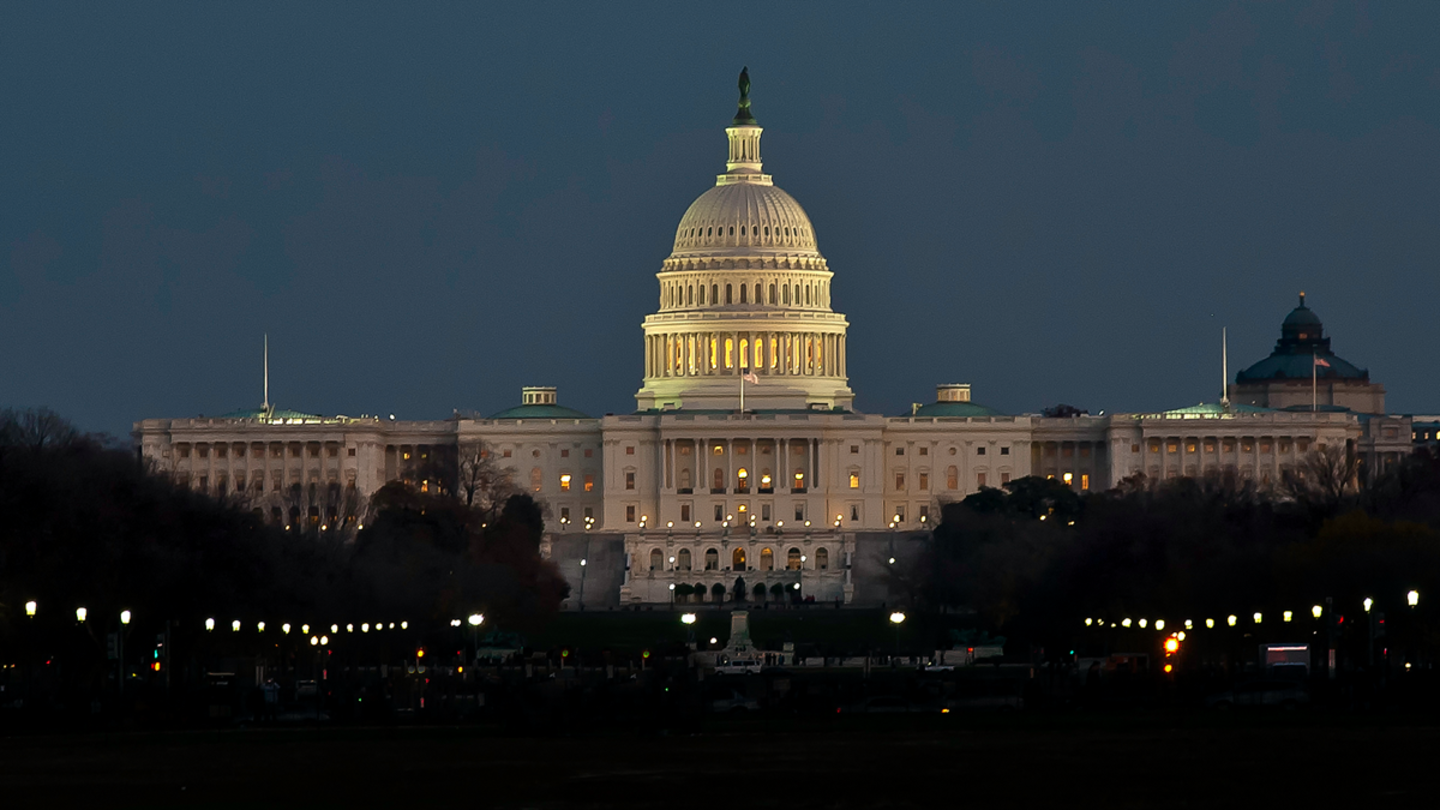 December 20, 2020 - PBS NewsHour Weekend full episode: asset-mezzanine-16x9