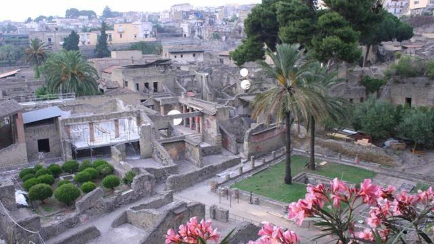 Herculaneum Uncovered: asset-mezzanine-16x9